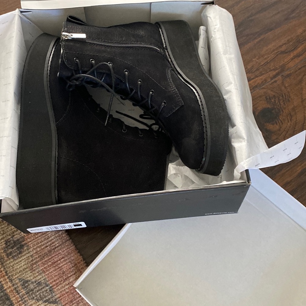 Dolce Vita size 8.5 Adyson